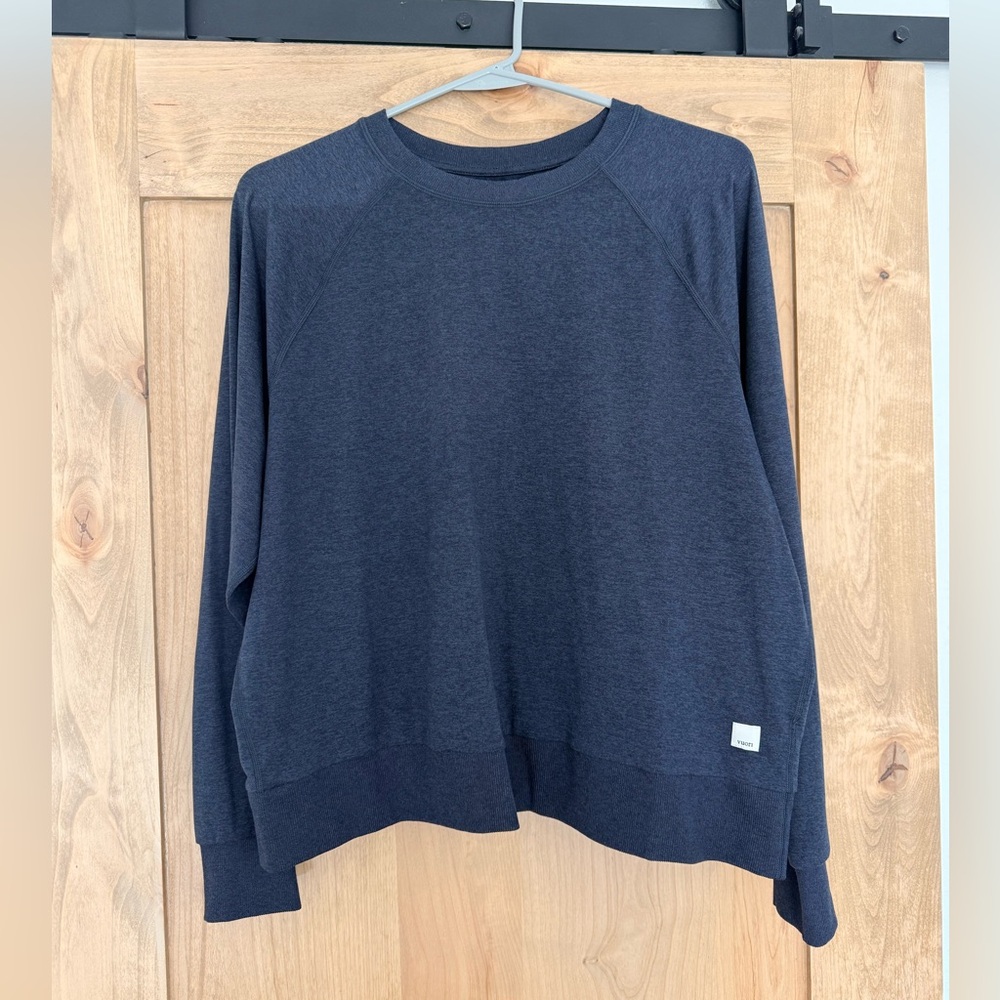 Vuori Women’s Halo Crew in Navy Heather